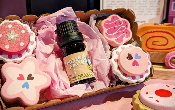 Frosted Fangs Fragrance Oil
